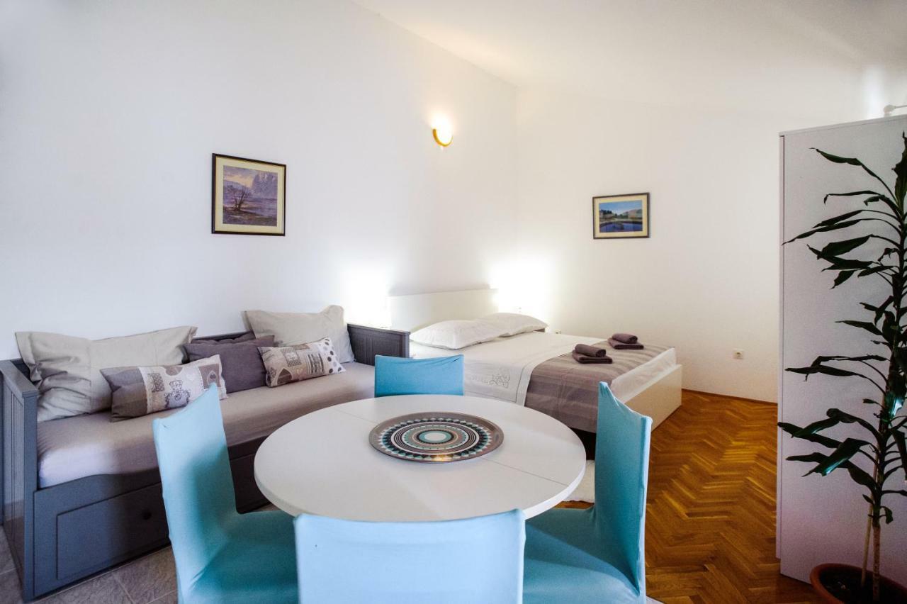 Apartments Korda L&M- Suhi Potok Jesenice  Exterior photo