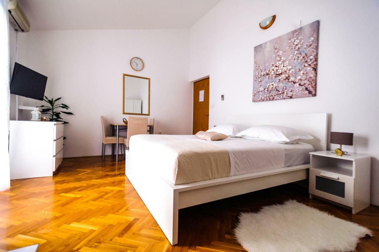 Apartments Korda L&M- Suhi Potok Jesenice  Exterior photo